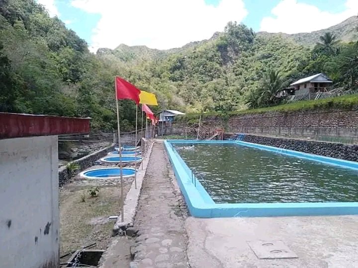 Ducligan Hot Spring - photo 3